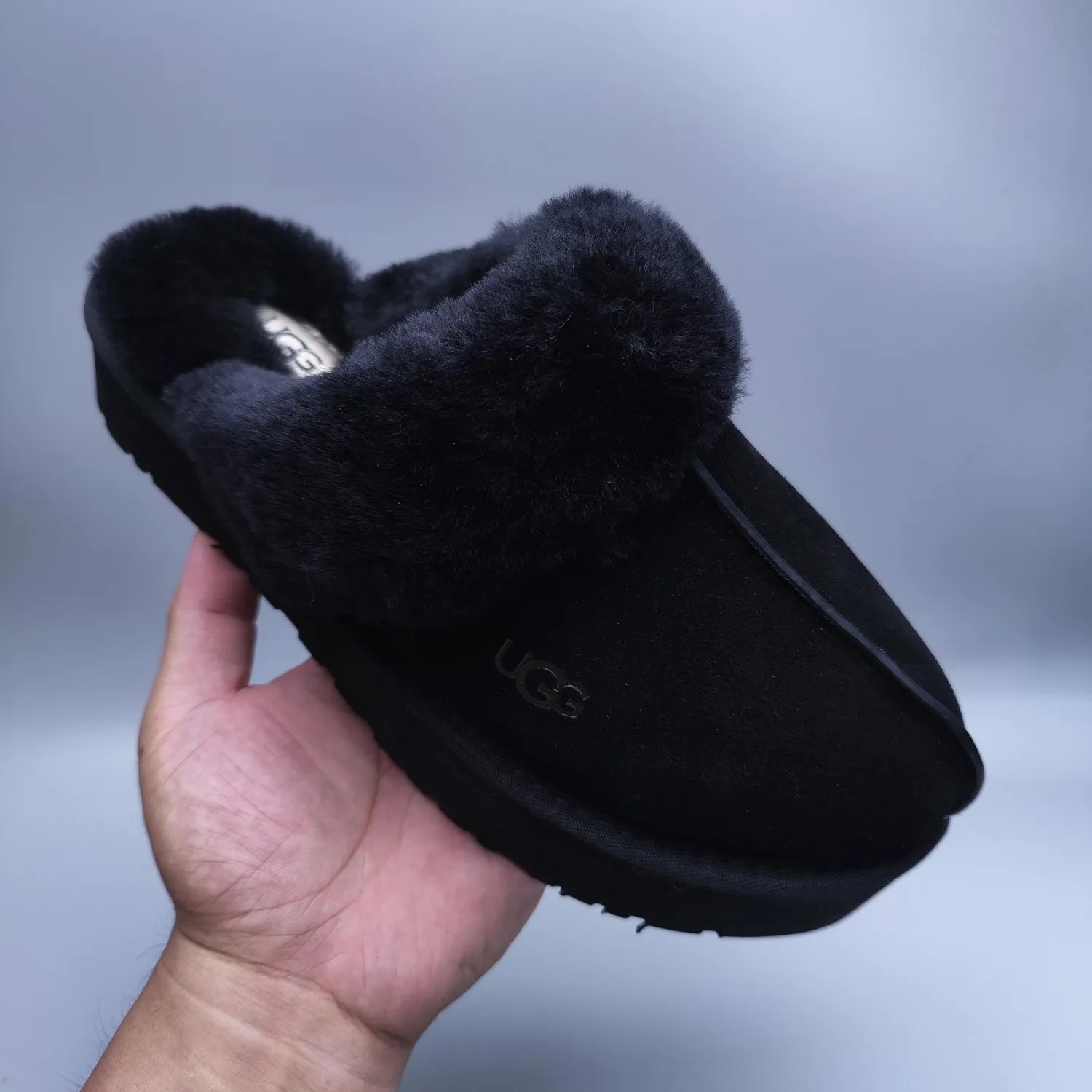 💰440 UGG sheepskin all-in-one snow boots 2550 🔥Thick-soled wool slippers (star slippers plus version) are comfortable and can be worn at home. Wool slippers can be worn outside. Split cow upper, Longfeng moccasin wool lining. The original three-layer combination outsole is light and comfortable on the foot. Only the top version is made. The oil edge craftsmanship is exquisite! Color: maroon gray sand antelope brown black code number: 35-41